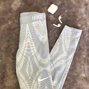 Nike leggings